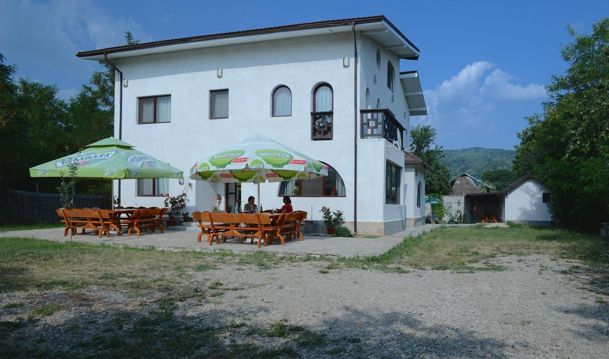 Vila Madudu Vălenii de Munte Εξωτερικό φωτογραφία