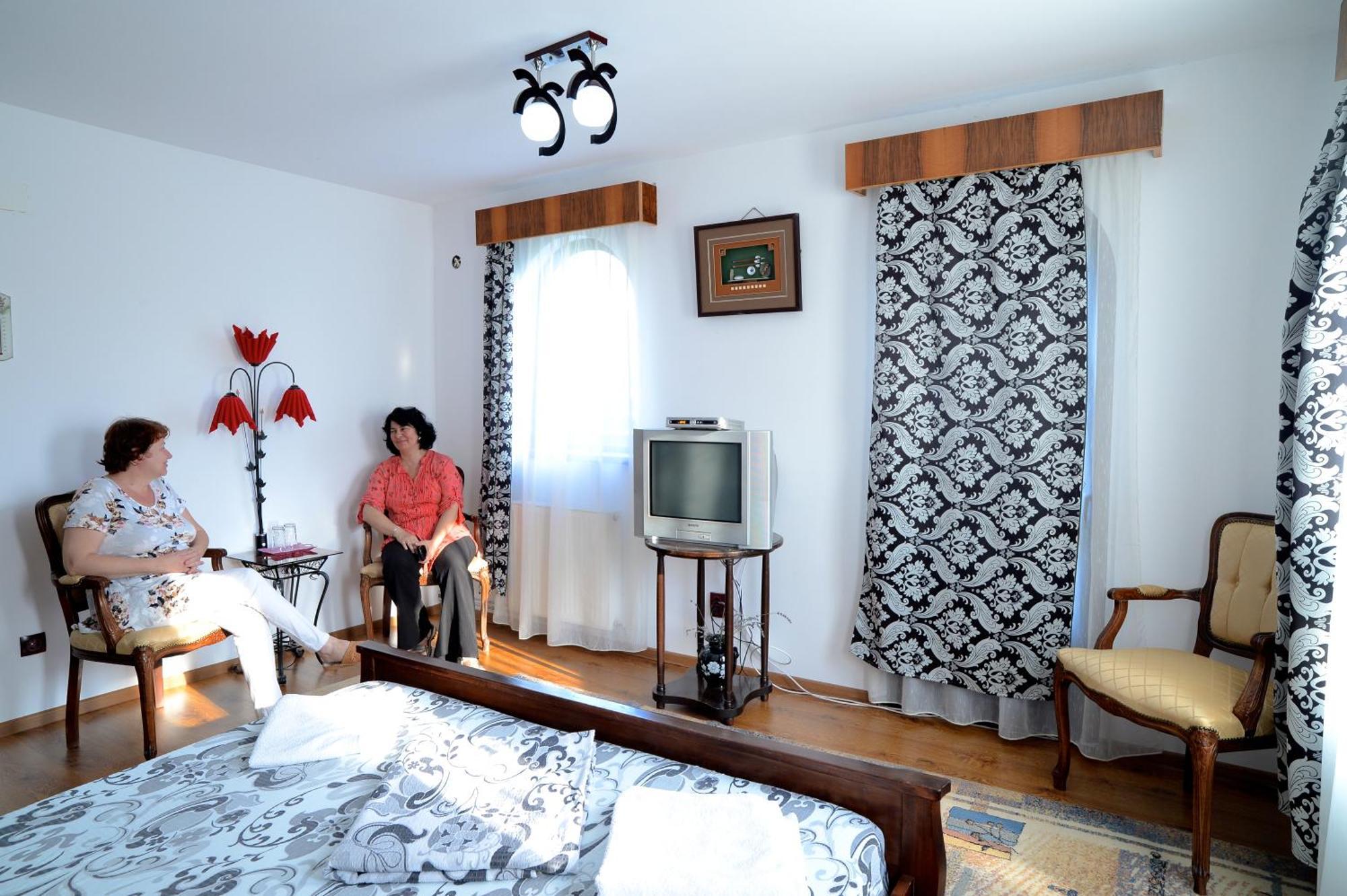 Vila Madudu Vălenii de Munte Εξωτερικό φωτογραφία