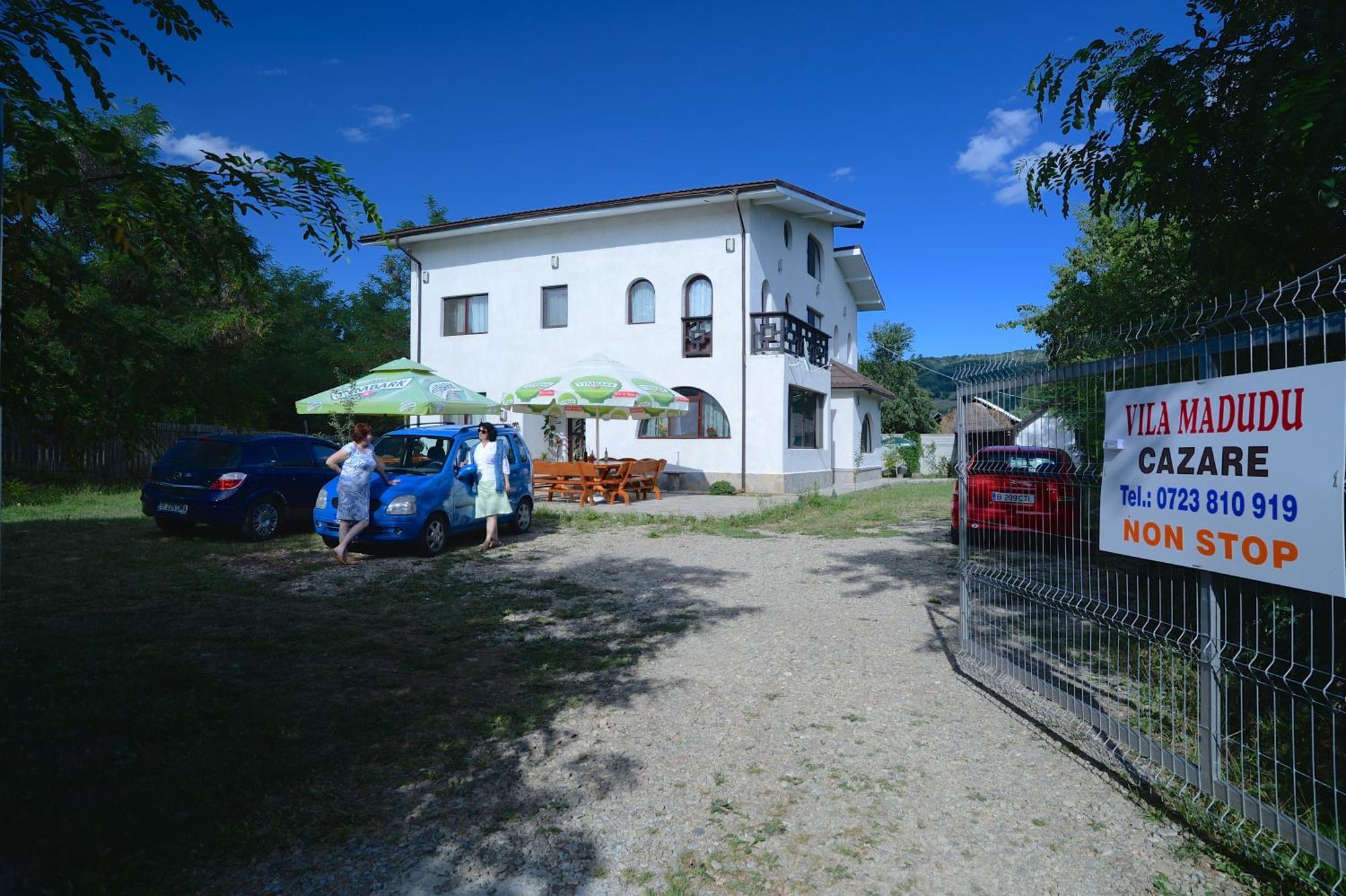 Vila Madudu Vălenii de Munte Εξωτερικό φωτογραφία